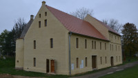 Dubá sušárna č p 195 - celkový pohled od JV